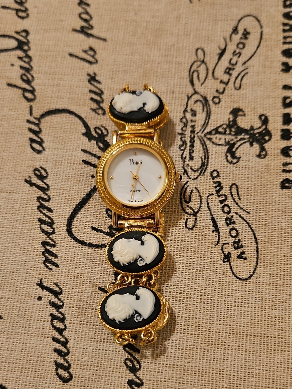 Viviani Cameo Women’s Gold Cameo Bracelet Watch - Black & White
